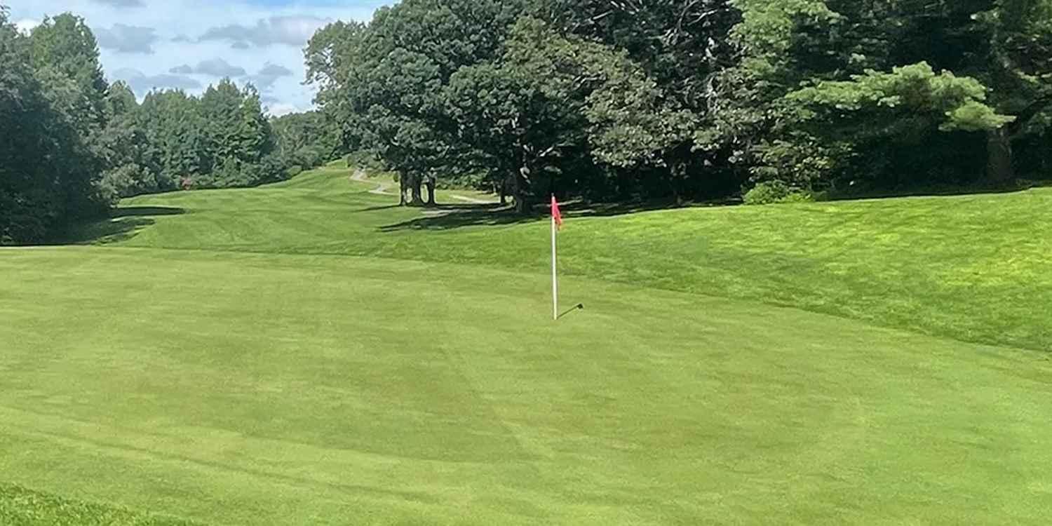 CHRISTMAS MOUNTAIN GOLF: NO LONGER THE DELLS' BEST KEPT SECRET
